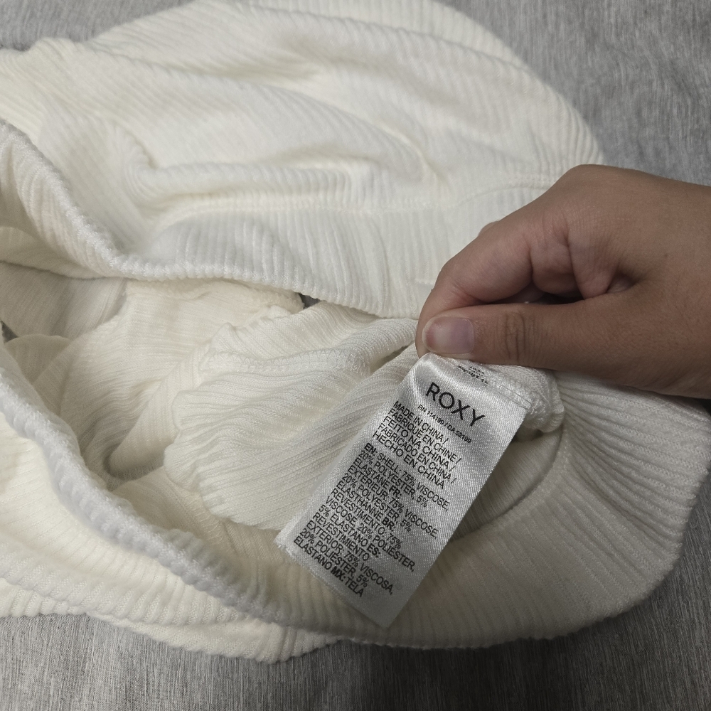 Roxy White Shorts Lettuce Hem Ribbed Soft Size Small - Picture 11 of 11